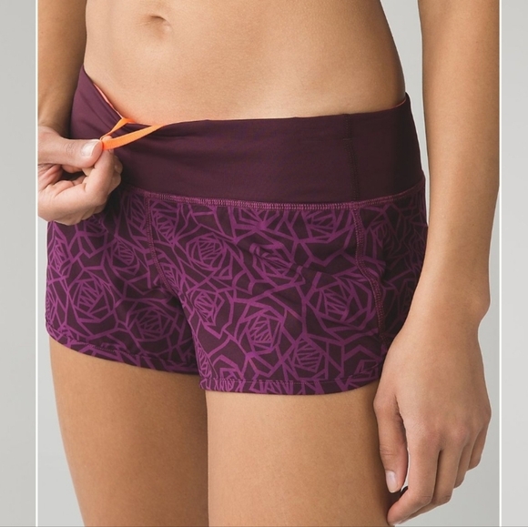 Lululemon | Speedway 2.5" Inseam Shorts size 6‎ - Picture 1 of 9